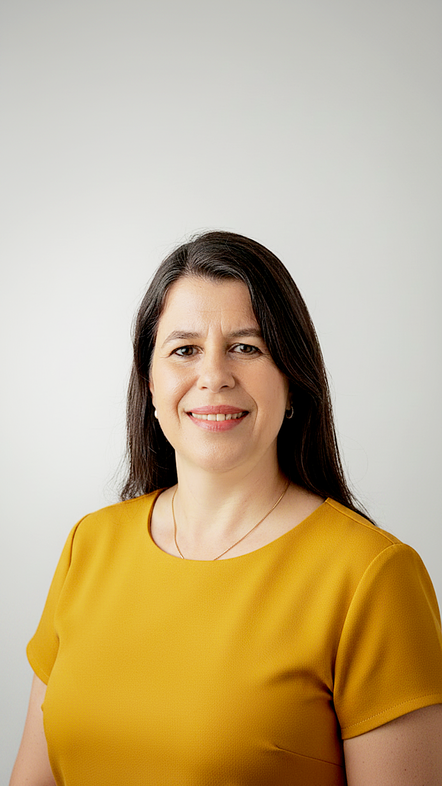 Elisângela Souza, artesã e proprietária do ateliê